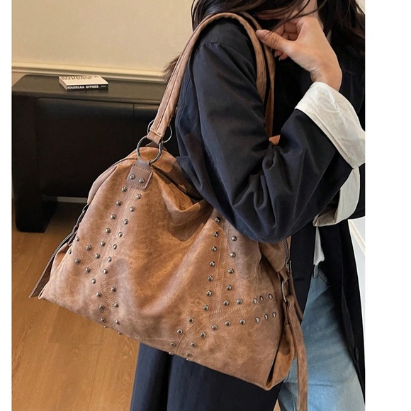 Classic Vintage Wash Brown Vegan Leather Studded large Tote Shoulder Bag - Picture 3 of 5